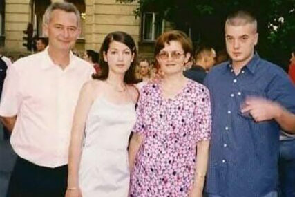 Jelena Trivić sa porodicom