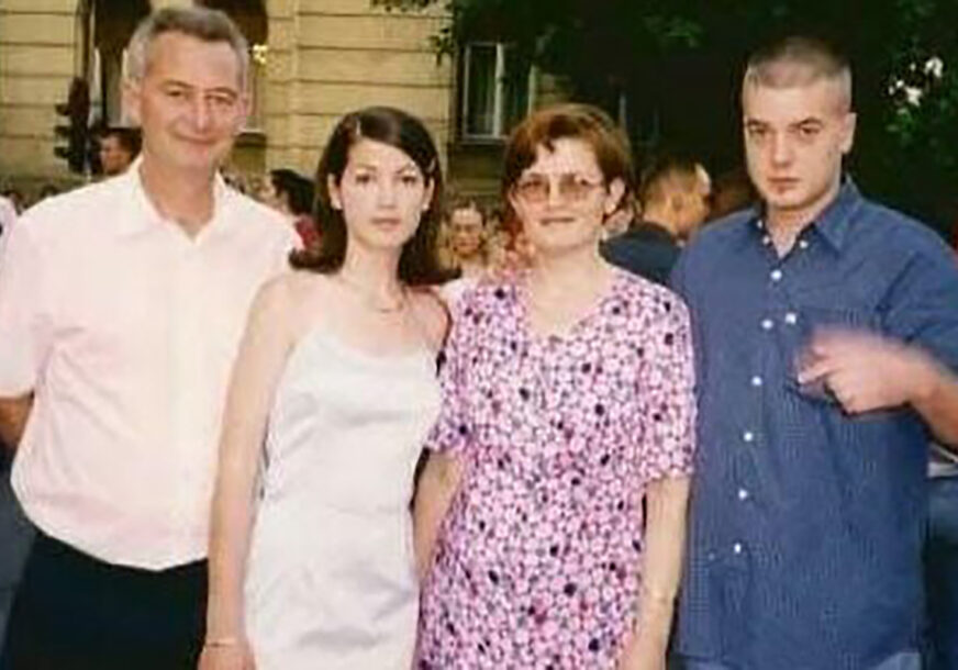 Jelena Trivić sa porodicom