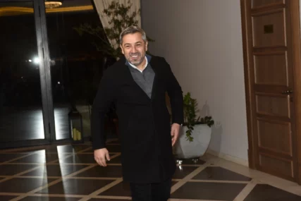 (FOTO) Porodica na prvom mjestu: Jovan Perišić u braku je OD SVOJE 19. GODINE, njegova žena se rijetko pojavljuje u javnosti, a izgleda KAO AVION