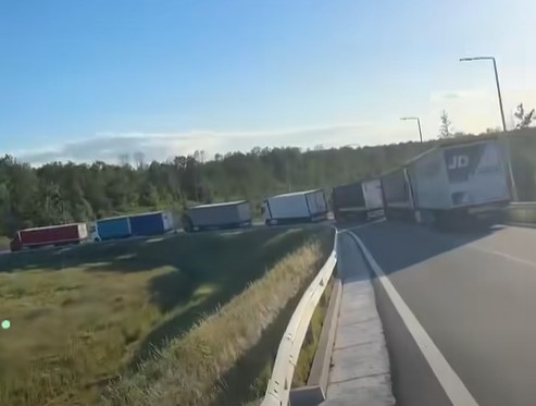(VIDEO) Gužve na granici u Gradiški: Novi most nije čarobni štapić, gubimo milione u kolonama