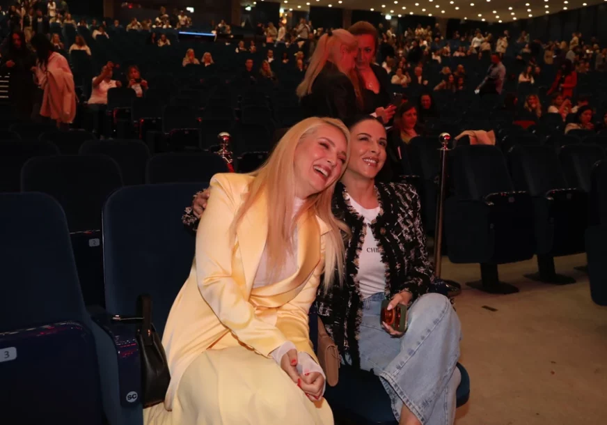 ana sević i nikolina kovač