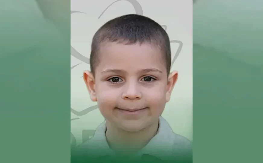 MALI HEROJ VODI NAJTEŽU BITKU Matiji (5) hitno potrebna pomoć zbog operacije u Turskoj