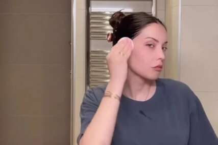 (FOTO) Potpuno prirodno izdanje: Mirka Vasiljević pokazala kako izgleda BEZ ŠMINKE i u bade-mantilu