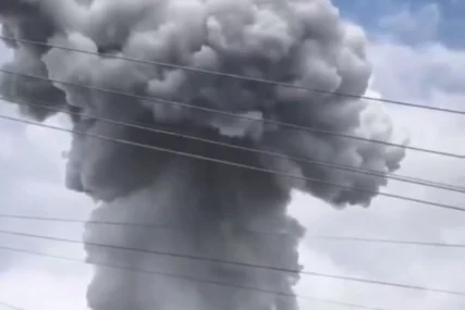 (VIDEO) UŽAS U MJANMARU Jeziva eksplozija sravnila zgradu sa zemljom, poginulo 45 ljudi, među njima i djeca