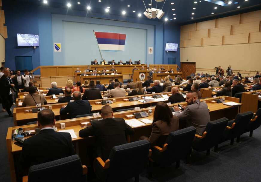 Prihvaćeni i amandmani opozicije: NS RS usvojila Deklaraciju o zatvaranju OHR u BiH