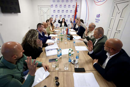 Narodni front podržao prijedlog SDS „Krajnje je vrijeme da se opozicija IZDIGNE iznad podjela“