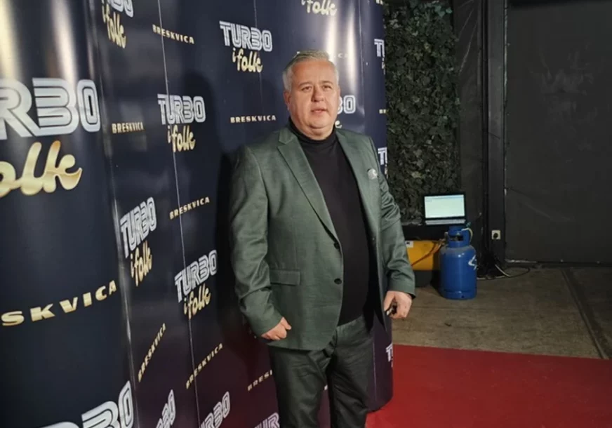 "Nikad nisam išao od stola do stola" Pjevač zaradio bakšiš kao jedan stan u Beogradu