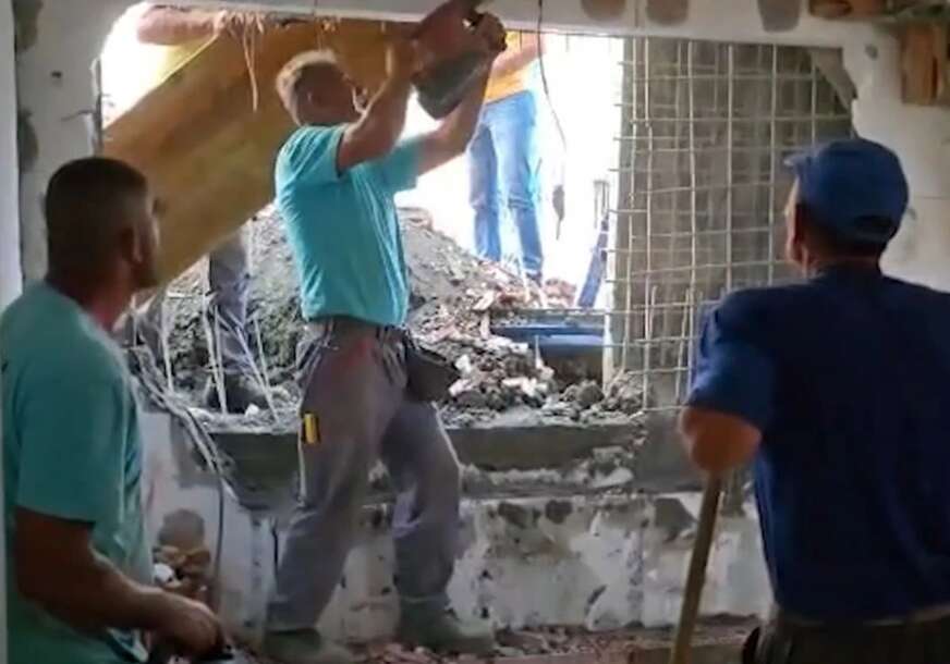 (VIDEO) "Samo minut prije toga sam napustio sobu" Urušio se zid na zgradi u Novom Sadu, beton se izlio porodici u stan