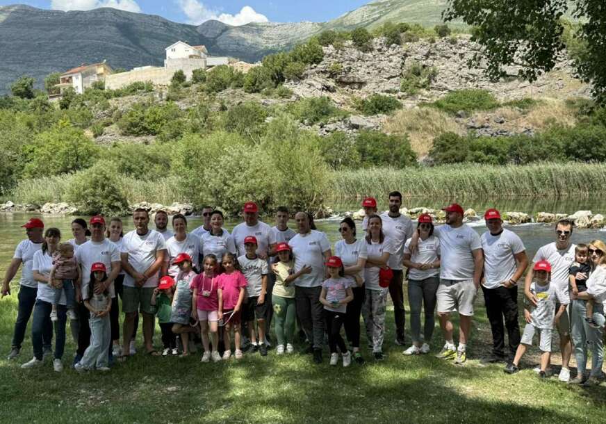 (FOTO) SPS u Trebinju organizovao druženje: Zajedništvo, prijateljstvo i jačanje organizacije