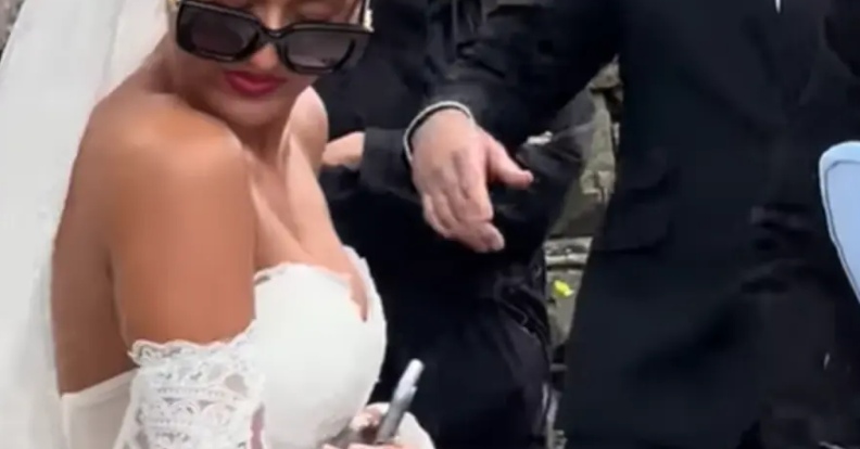 (VIDEO) Neobičan običaj na vjenčanju: Mlada umjesto bidermajera nosila telefon