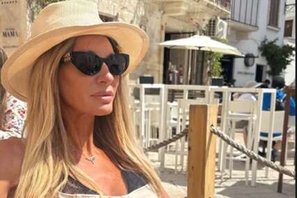 (FOTO) ŽIVI PUNIM PLUĆIMA Bivša žena Milana Kalinića se baškari u Italiji i ispija koktele