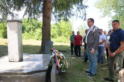 (foto) "Ne zaboravljamo svoj narod u Federaciji BiH" Selak prvi zvaničnik Republike Srpske u posjeti Bojištu