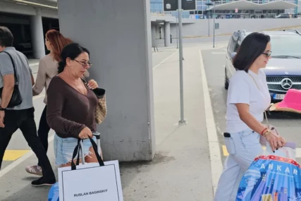 Živi u Americi i ima dva fakulteta: Supruga poznatog pjevača ima vanbračnog sina, otkrila da li ga viđa