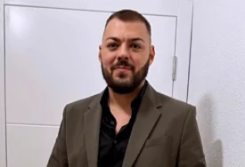 "Nije to ništa strašno" Sloba Vasić priznao da se duže vrijeme bori sa anksioznošću, pa progovorio o hospitalizaciji Mine Kostić