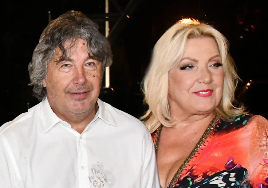 (FOTO) EVO KOLIKO GODINA JE VANJA MLAĐI OD PJEVAČICE Dečko Snežane Đurišić danas slavi rođendan, ona podijelila emotivnu fotografiju