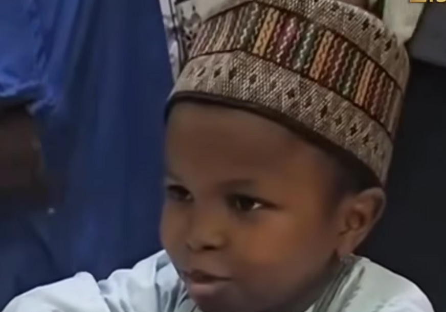 (VIDEO) Zanimljiva situacija u Nigeriji: Tinejdžer pokušao da se kandiduje za poslanika, tvrdio da ima 30 godina