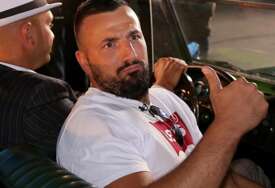 (FOTO) "BAZENI I DALJE NEĆE RADITI" Vladimir Tomović se oglasio 4 dana nakon što mu je stopiran biznis