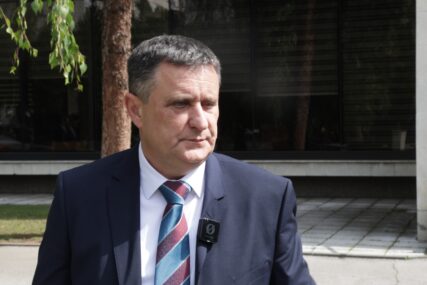 (VIDEO) Đajić nudi konkretno rješenje „Penzioneri zaslužuju BESPLATNE lijekove“