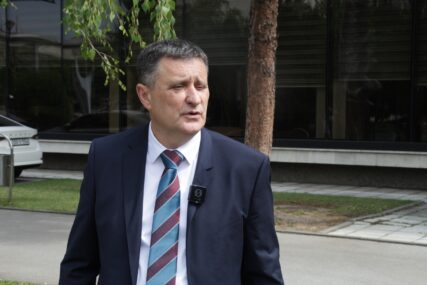 (FOTO) „Šteta postaje sve veća“ Đajić naveo šta je ZAJEDNIČKO za pokvarene zube i neobrađene njive