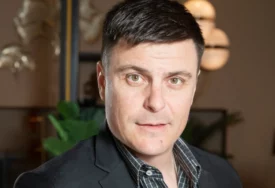 Najpoželjniji neženja stao na ludi kamen: Vuk Kostić se OŽENIO u tajnosti i DOBIO DIJETE