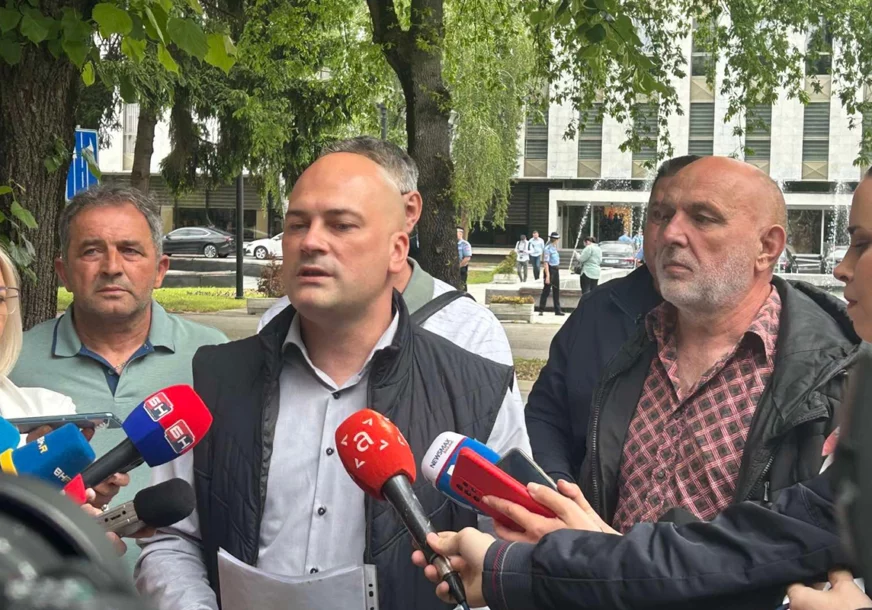 (VIDEO) “Branićemo sela i po cijenu hapšenja” Mještani Petrova stigli u Banjaluku, pa poručili da neće dozvoli istraživanja litijuma i metala na Ozrenu