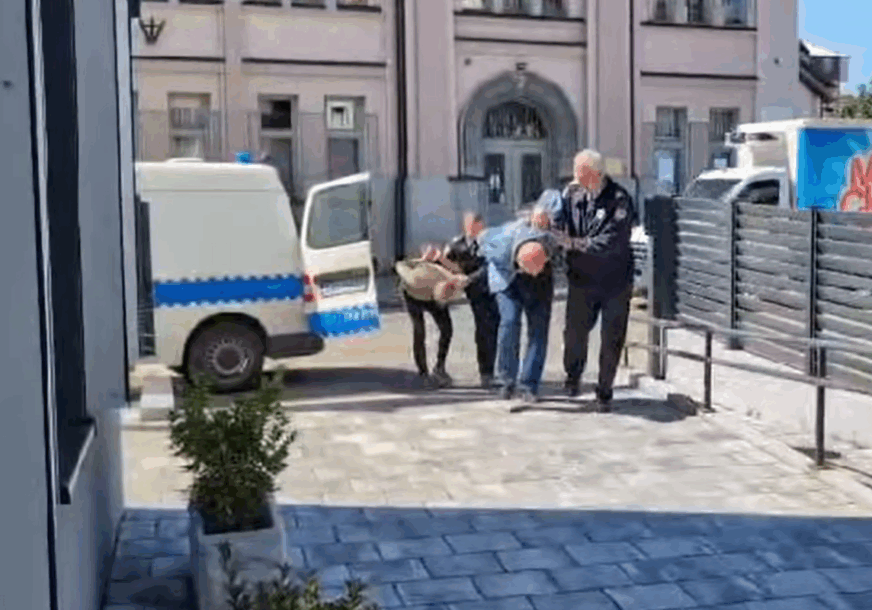 Osumnjičeni za iskorištavanje djece za PORNOGRAFIJU: Tužilaštvo u Bijeljini traži pritvor za 5 uhapšenih u međunarodnoj akciji "Karika"