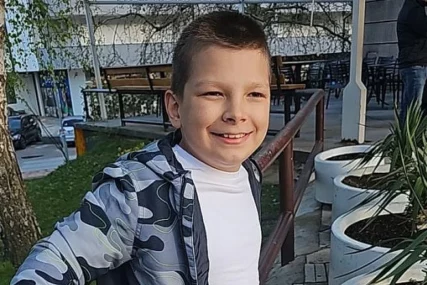 Od rođenja vodi tešku borbu: Pokrenut apel za liječenje Ernasa Berića (10) koji još uvijek ne može samostalno hodati