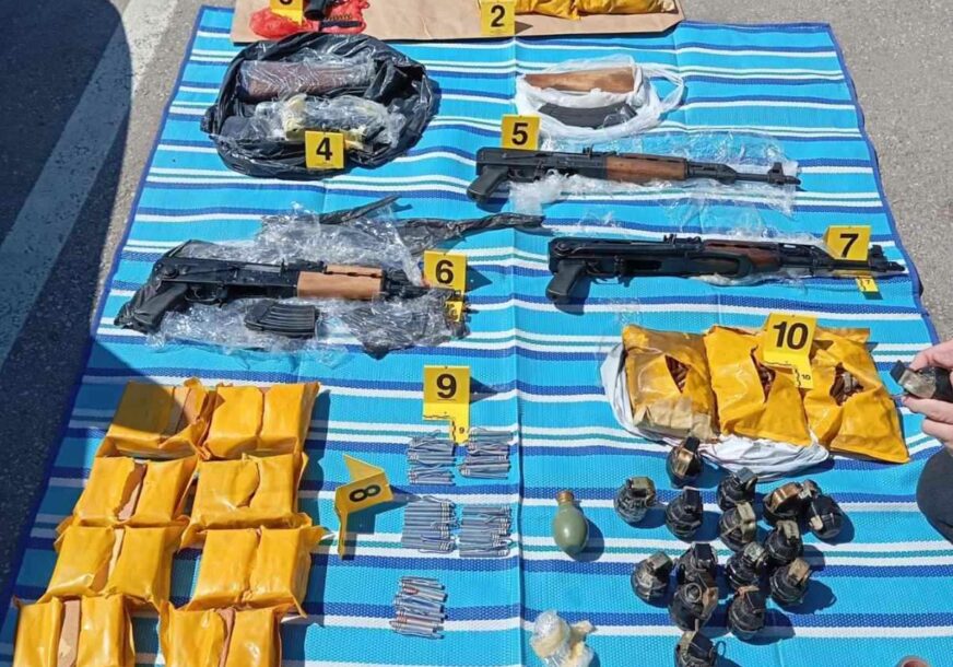 SIPA uhapsila jednu osobu u Banjaluci: Otkrivene 43 RUČNE BOMBE i velika količina oružja