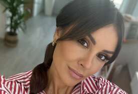 (FOTO) Skinula se Dragana Mićalović: Glumica pokazala preplanulo tijelo u mini bikiniju