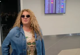 (VIDEO) Indira Radić pokazala svoju baštu: Izdaje 5 stanova u Grčkoj, a živi na planini i GAJI PARADAJZ