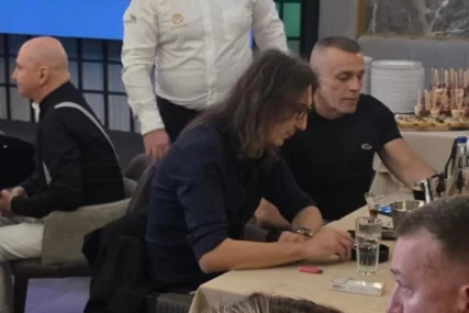 (VIDEO) Od Ane Nikolić ni traga ni glasa: Rale prvi put u javnosti nakon operacije, evo kako se poznati kompozitor osjeća i šta sve vrijeme radi