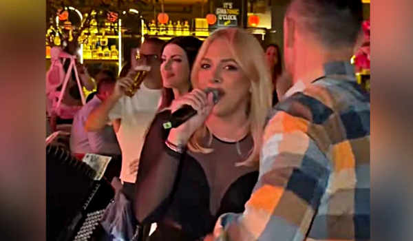 Liniju dovela do savršenstva: Ovako izgleda Milica Todorović tri mjeseca od porođaja