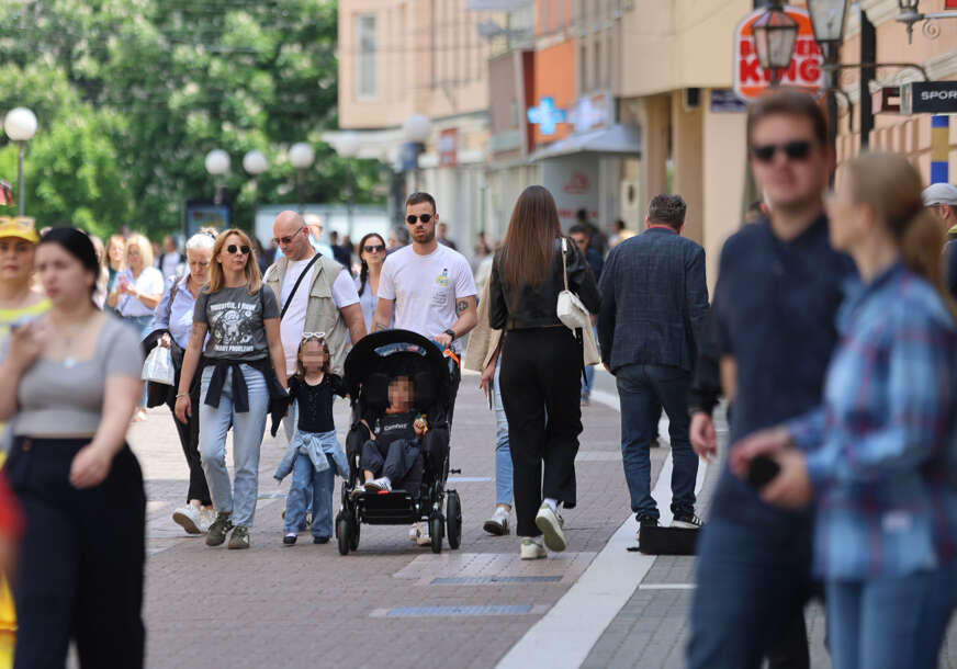 gradjani , gospodska ulica , banjaluka 