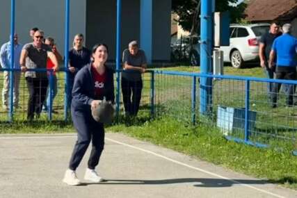 (VIDEO) JELENA TRIVIĆ NA TERENU Političke teme zamijenila basketom, pa poručila da je njen tim pobijedio