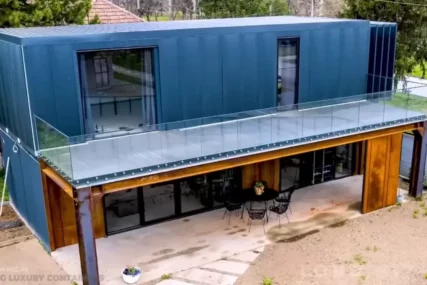 (VIDEO) ELEGANTNO I MODERNO Od 2 kontejnera dobio luksuznu kuću, unutrašnjost sve ostavila bez daha
