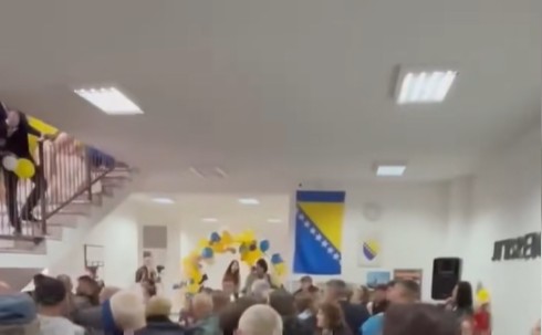 tuča u cazinu na maturi
