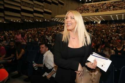 (VIDEO, FOTO) "Lijepo mi je" Milica Todorović prvi put o sinu Bogdanu, nakon skandala sa oženjenim se povukla