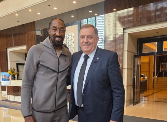 (FOTO) "LIJEPO JE SRESTI VELIKANE" Dodik u Americi u društvu jedne od najvećih sportskih legendi