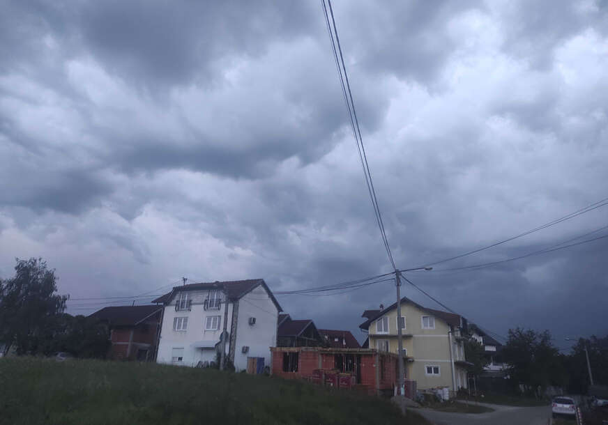 oblaci se nadvili nad Banjalukom