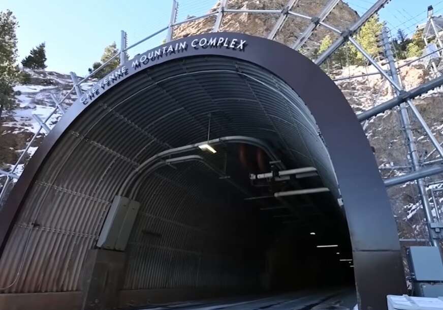 (VIDEO) Tajni kineski projekat: Kako je 60.000 radnika 17 godina gradilo najveću vještačku pećinu na svijetu