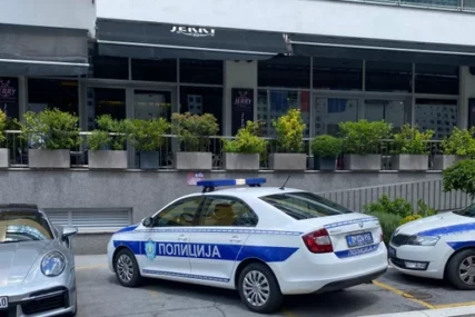 (FOTO) Teška nesreća: Automobilom se zakucao u traktor, ima povrijeđenih