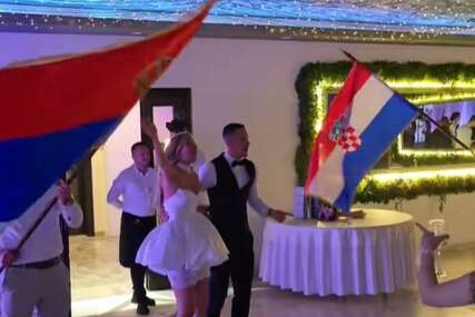 (VIDEO) "Ljubav uvijek pobjeđuje" Ivana i Josip oduševili region plesom na svadbi uz hit Parnog valjka, zajedno se vijorila SRPSKA I HRVATSKA zastava