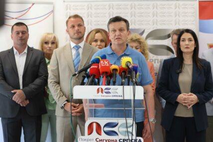 Status umjesto sastanka: Kako je Blanušin FEJSBUK POTEZ otvorio bitku za Vladu i uzdrmao opozicioni dogovor 