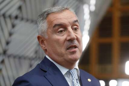 Bivši predsjednik PREKRŠIO ZAKON: Milo Đukanović nije prijavio 11 komada vatrenog oružja u imovinskom kartonu