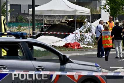 Poklon se pretvorio u tragediju: Detalji strašne nesreće u Francuskoj u kojoj je život izgubilo 11 osoba