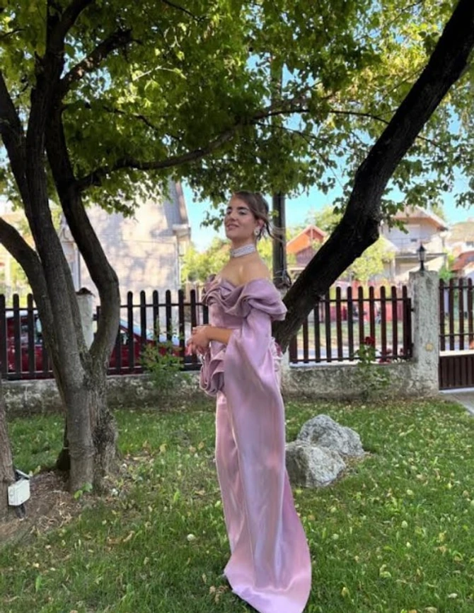 MATURANTKINJA TAMARA IZ ĆUPRIJE