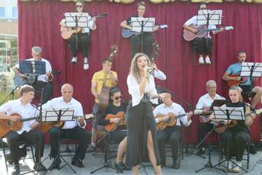 (VIDEO, FOTO) Šareni festival uličnih zabavljača: „TrotoArt“ opet razveselio Banjalučane, evo šta je glavni hit