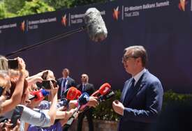 „Srbija će ispuniti sve uslove“ Vučić pozdravio prijedlog Makrona i Merca o pristupu EU