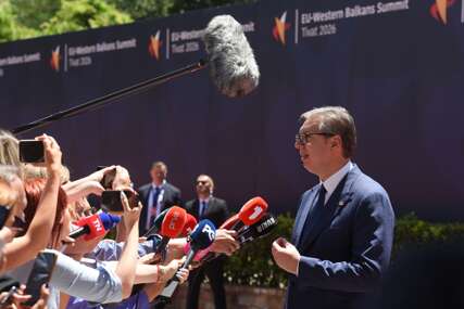 „Srbija će ispuniti sve uslove“ Vučić pozdravio prijedlog Makrona i Merca o pristupu EU