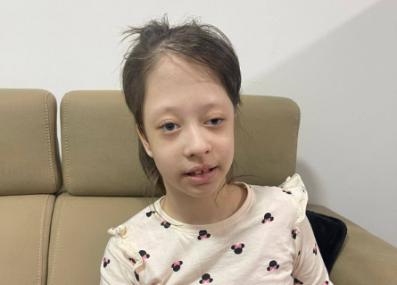 (FOTO) Anastazija (8) vodi tešku životnu bitku: Jedan poziv može pomoći njenoj borbi za bolji život